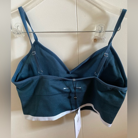 The Outset 2 piece set - Form Seamless Bronte Bra & 25in Midi Pant-Pool Blue -L - Picture 3 of 10